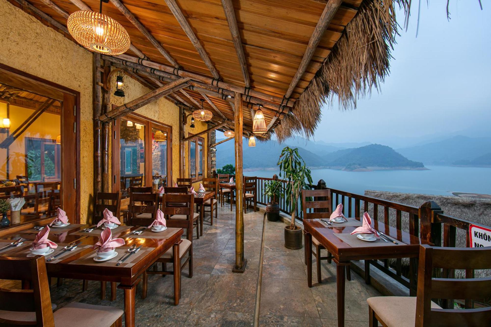 Mai Chau Hideaway Lake Resort Exterior photo